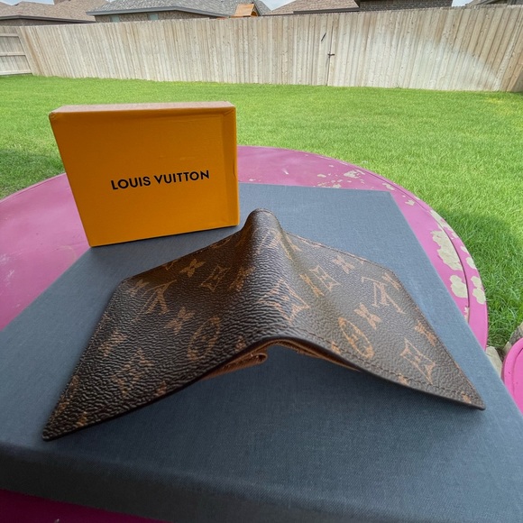 Louis Vuitton Monogram Multiple Wallet w/ Box - Picture 3 of 6